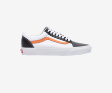 Load image into Gallery viewer, Vans Old Skool Classic Skate Shoes &#39;Black Orange&#39;