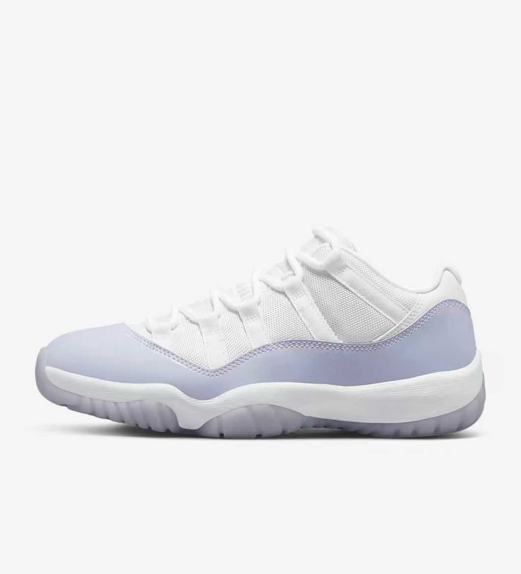 Wmns Air Jordan 11 Retro Low 'Pure Violet'